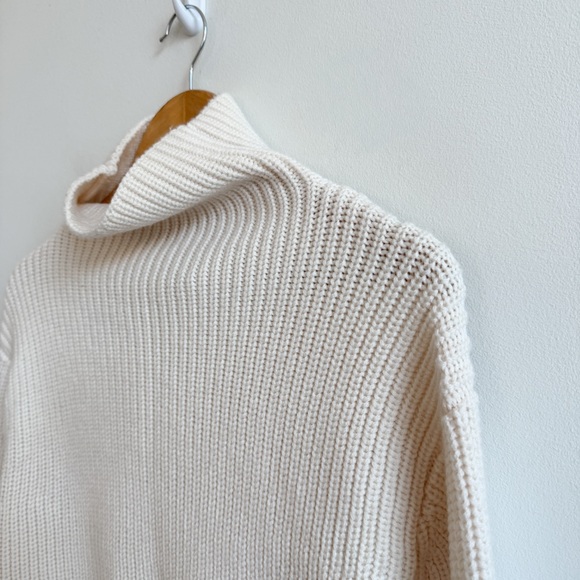 WILFRED • Montpellier Merino Wool Waist Turtleneck in Light Birch - Picture 6 of 14